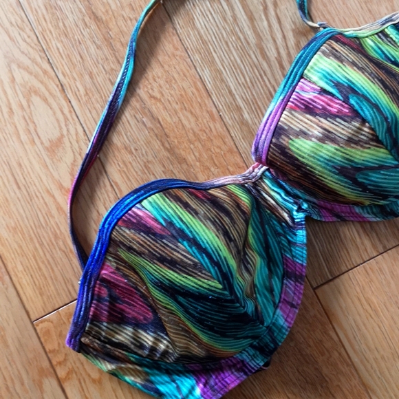 Billabong Tropical Coloured Bikini - Picture 2 of 3